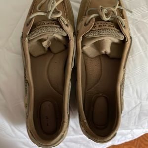 Gently worn sperry